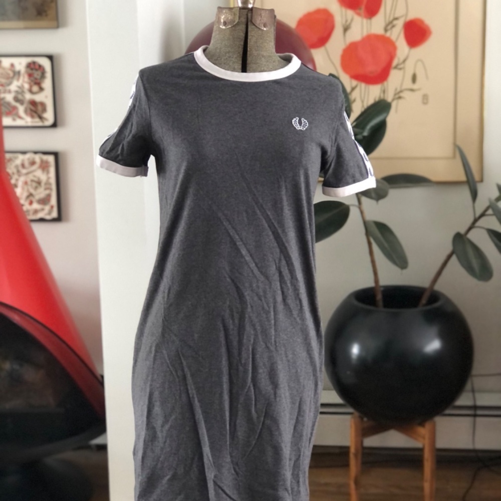 Fred Perry Ringer Taped T shirt dress UK 6 women’s Mod Oi! - Picture 5 of 11